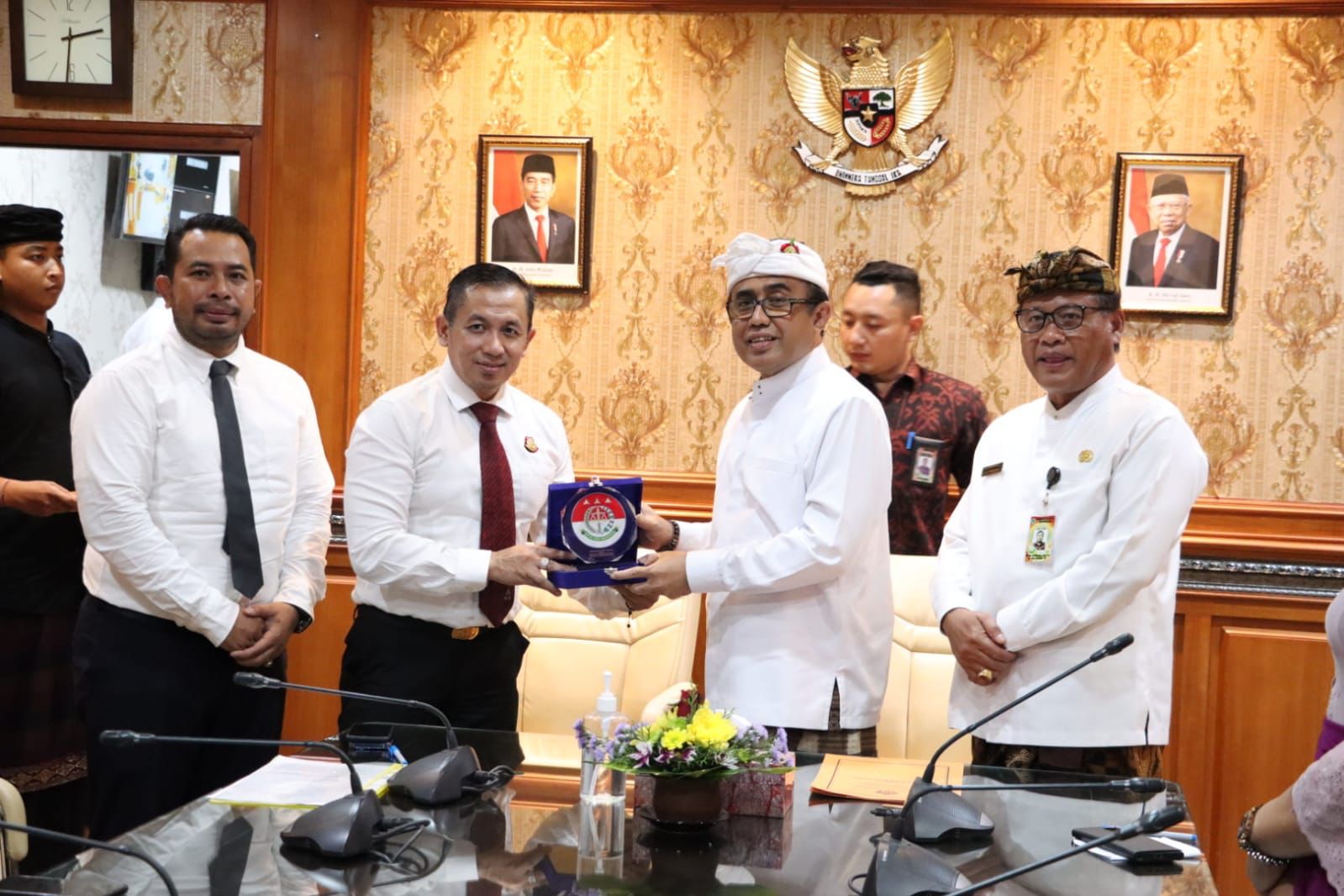 Tingkatkan Kualitas Pelayanan, Walikota Jaya Negara dan Kejari Denpasar Tandatangani Nota Kesepakatan