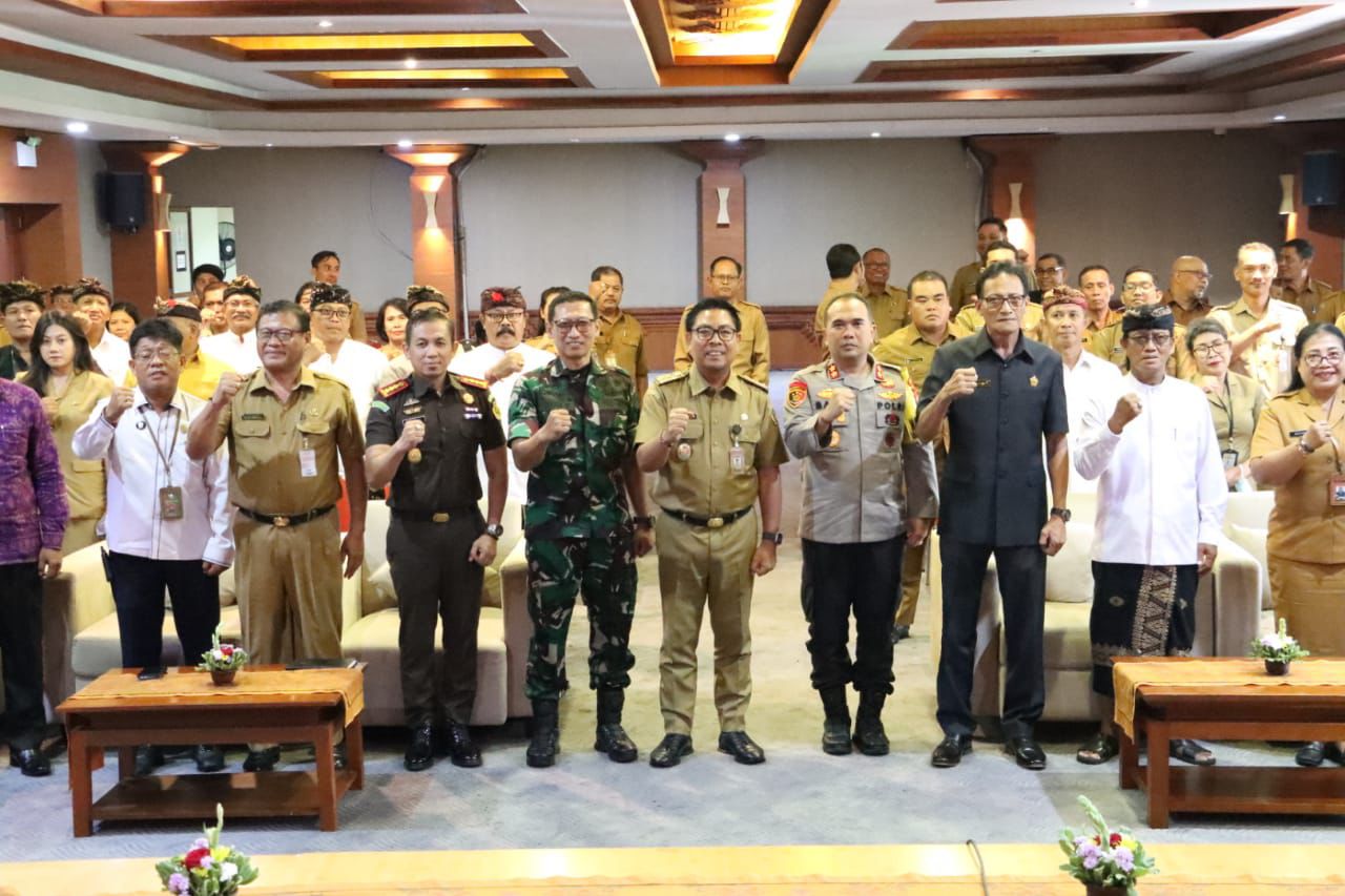 Tingkatkan Komunikasi dan Sinergitas, Wawali Arya Wibawa Buka Rakor Bersama Forkopimda