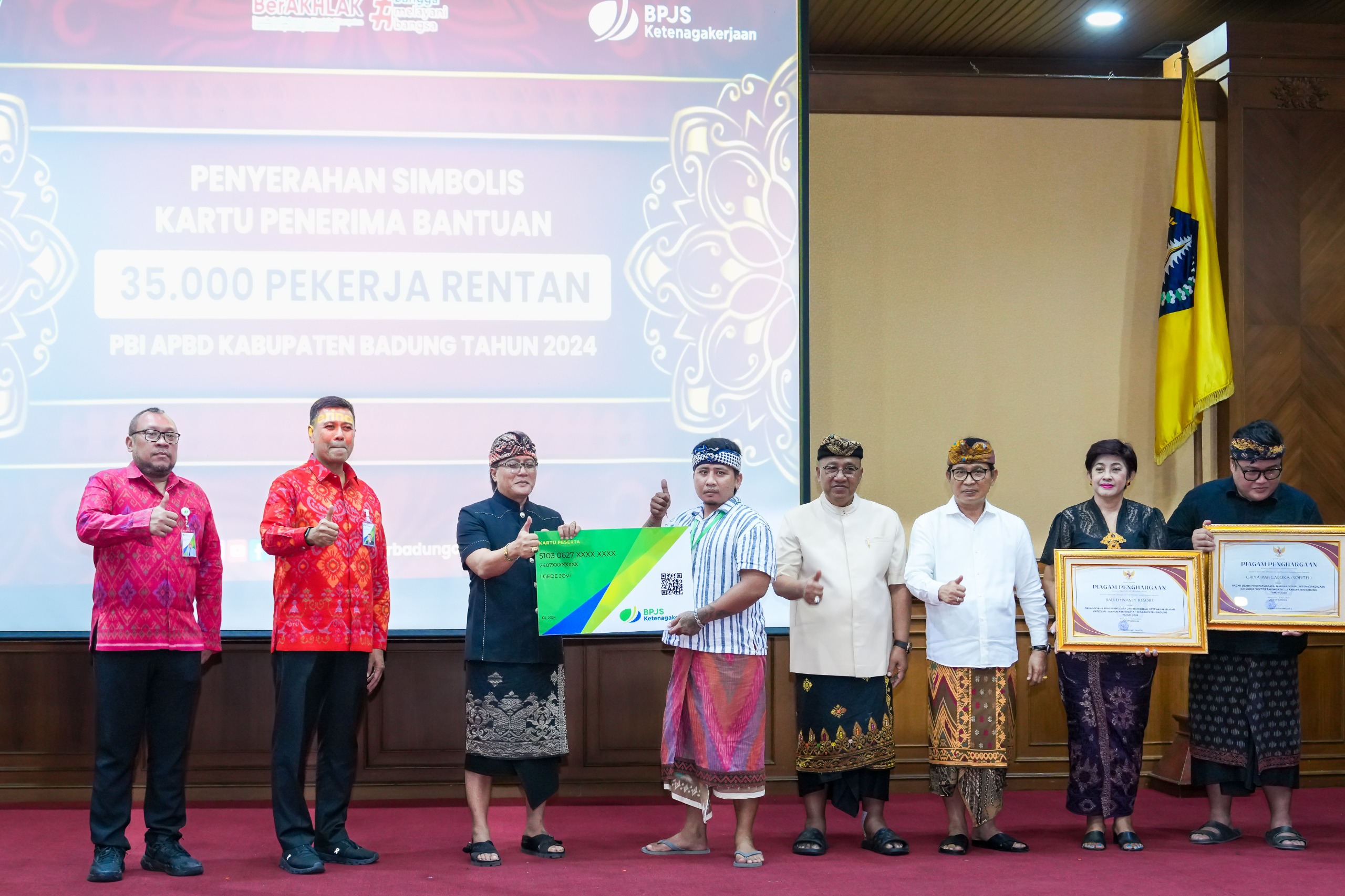 Pemkab Badung Raih Penghargaan dari BPJS Ketenagakerjaan, Bupati Giri Prasta Komit 100% Mengcover BPJS