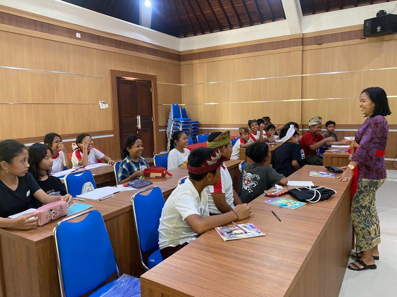 Lestarikan Sastra dan Aksara Bali, Kelurahan Sanur Gencarkan Program Serabi