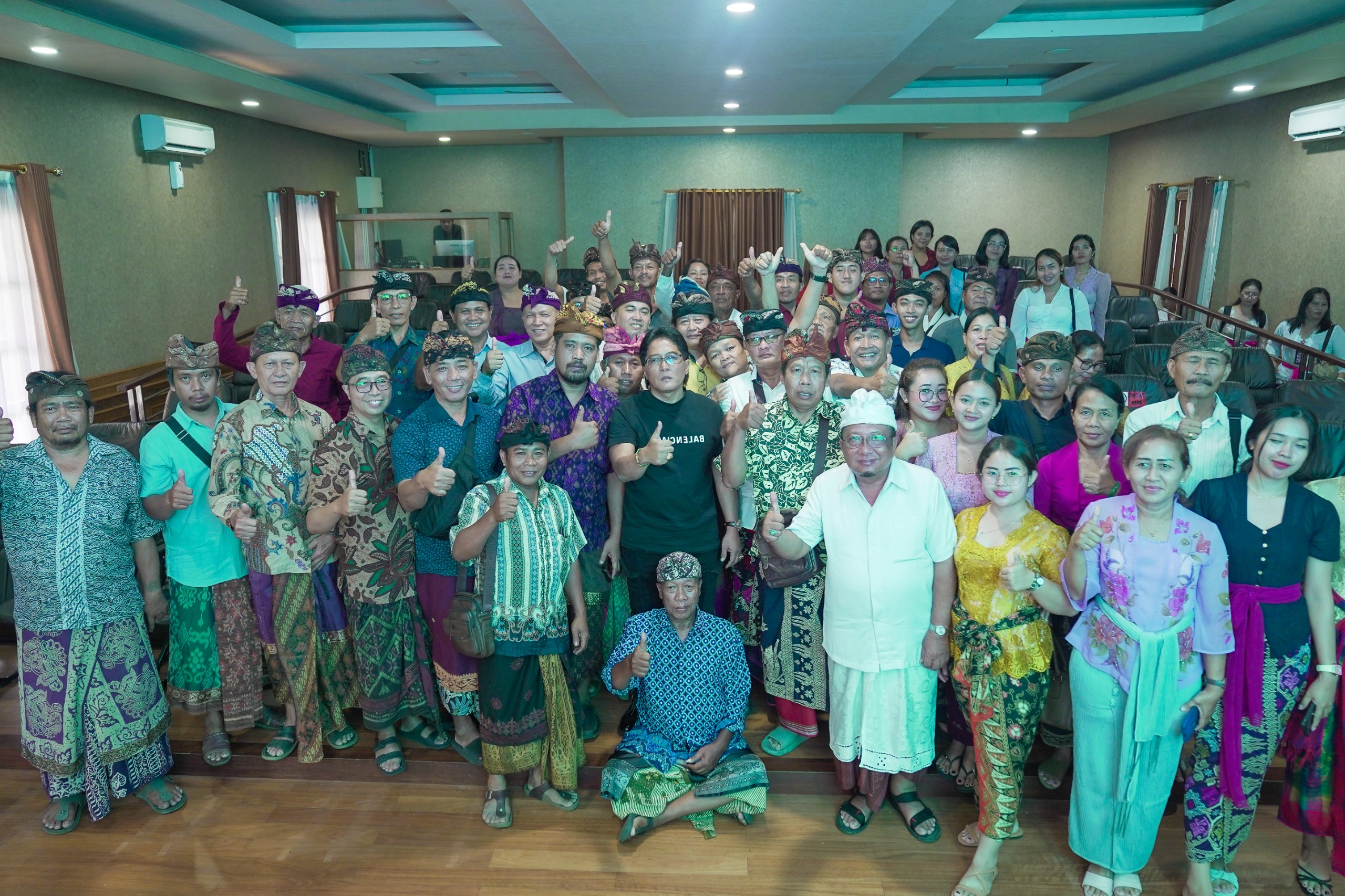 Bupati Giri Prasta Terima Perkumpulan Umat Budha, Desa Banjar, Buleleng