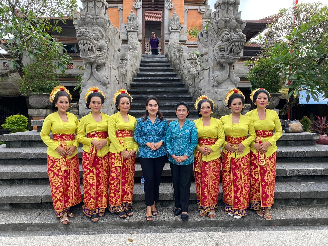 HKG PKK Ke-52 Provinsi Bali, TP PKK Kota Denpasar Ikuti Lomba Tari Pendet