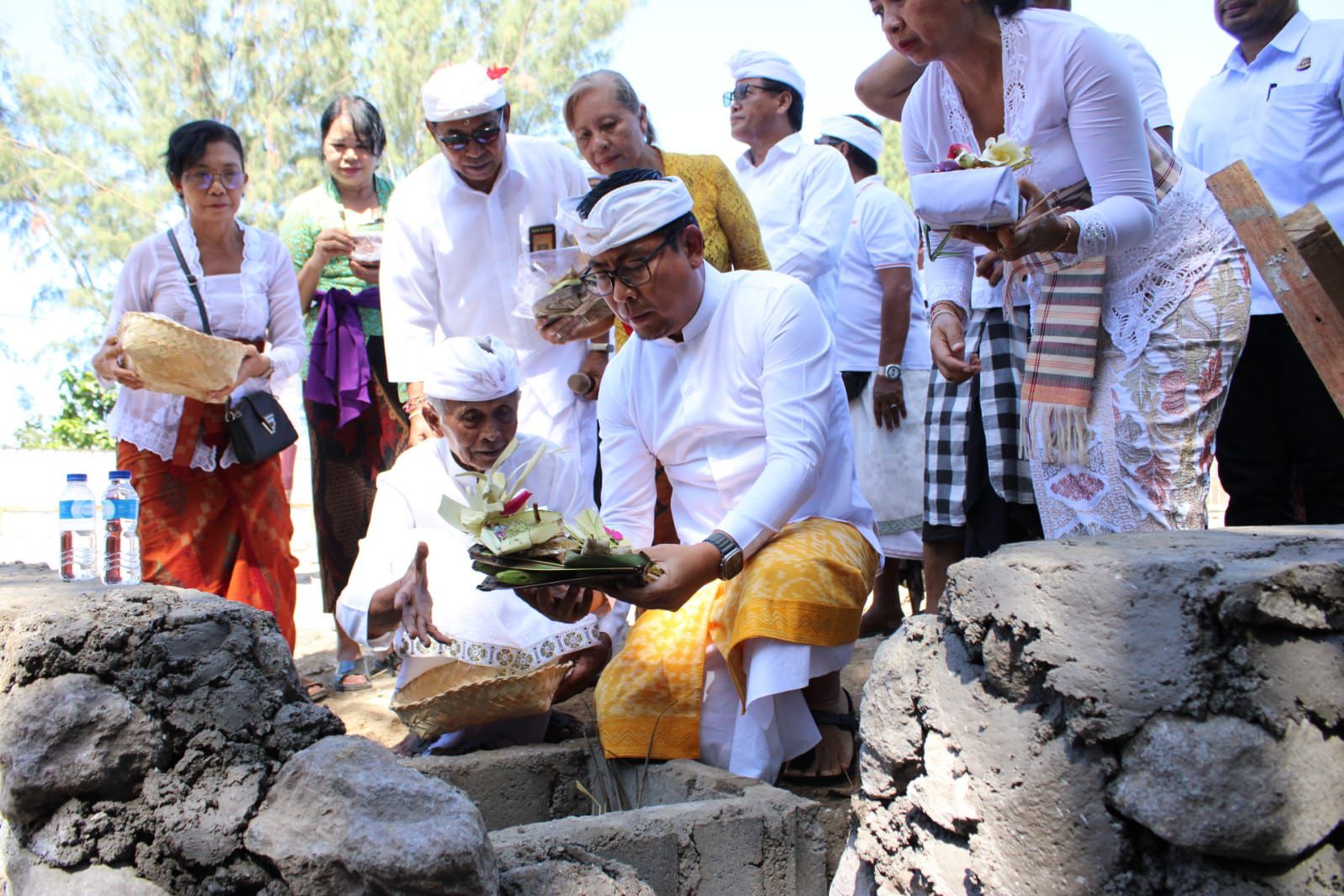 Bangun Kanor Desa Sanur Kaja, Wawali Arya Wibawa Mendem Dasar 