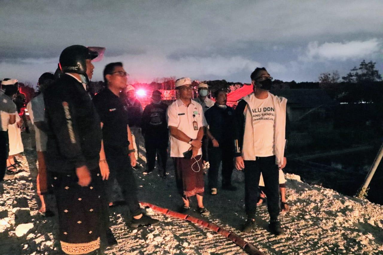 Berjibaku 5 Jam, Tim Damkar Berhasil Padamkam Api Kebakaran TPA Suwung
