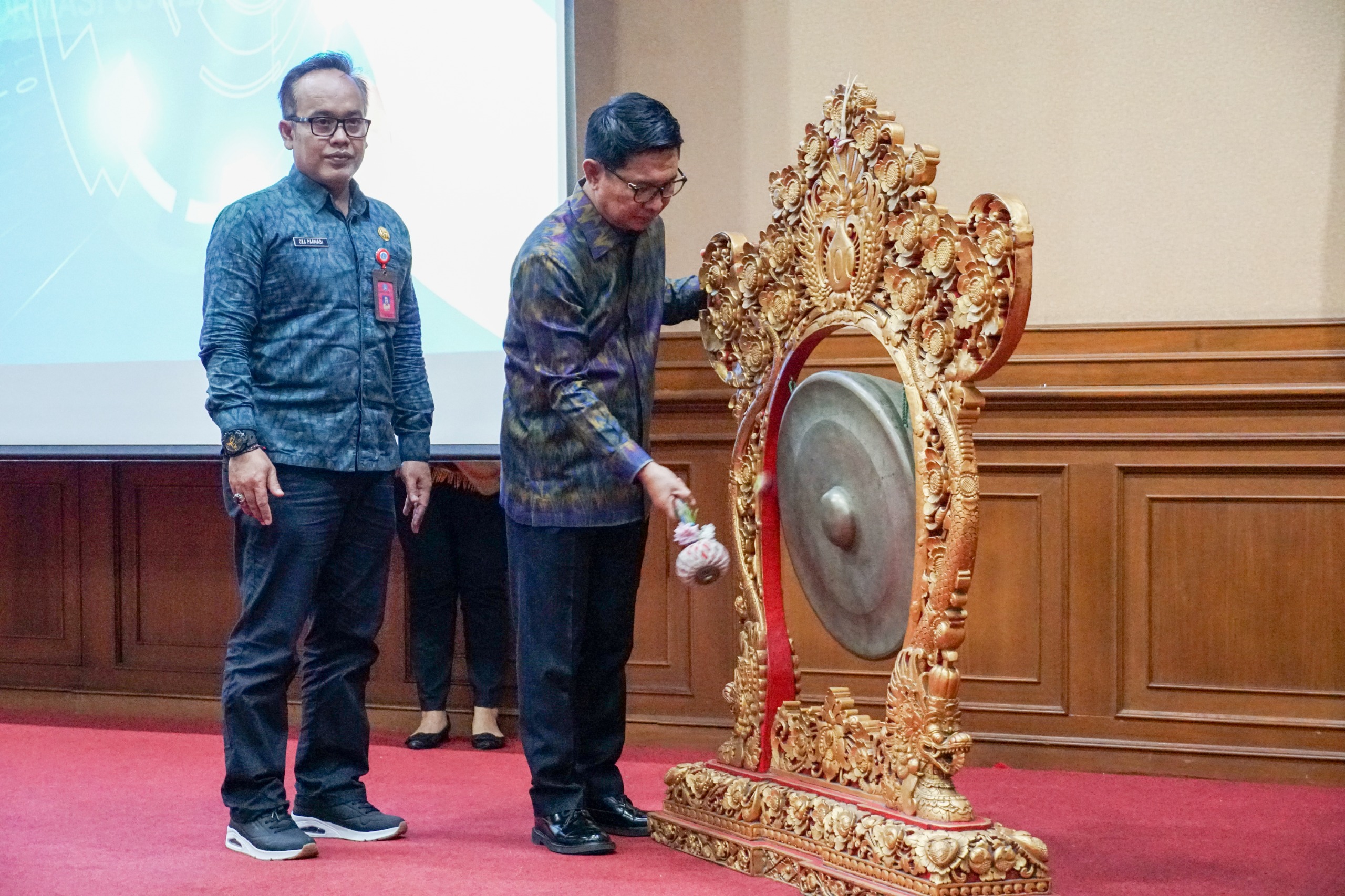 Sekda Adi Arnawa Buka Sosialisasi Barang Milik Daerah 2024
