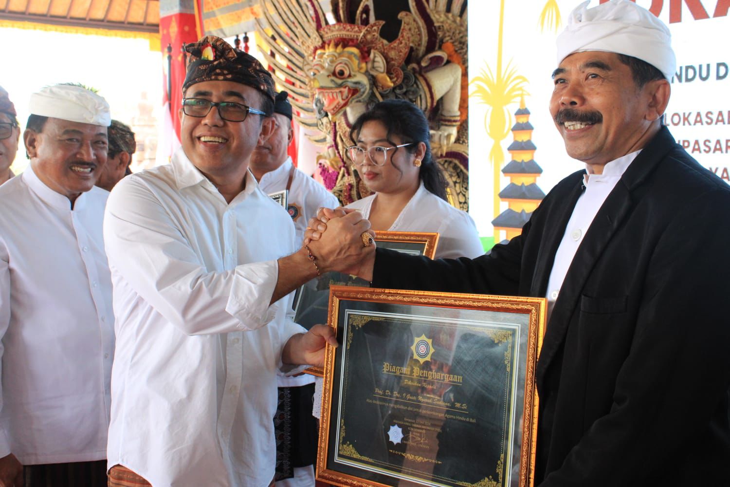 Walikota Jaya Negara : Gelorakan Sepirit Vasudhaiva Kutumbakam, Berikan Pelayanan Umat Hindu.