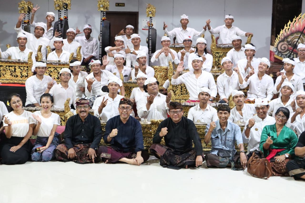 Jadi Duta Denpasar di PKB XLVI, Seka GKD Puspa Gita Diberi Semangat Walikota Jaya Negara