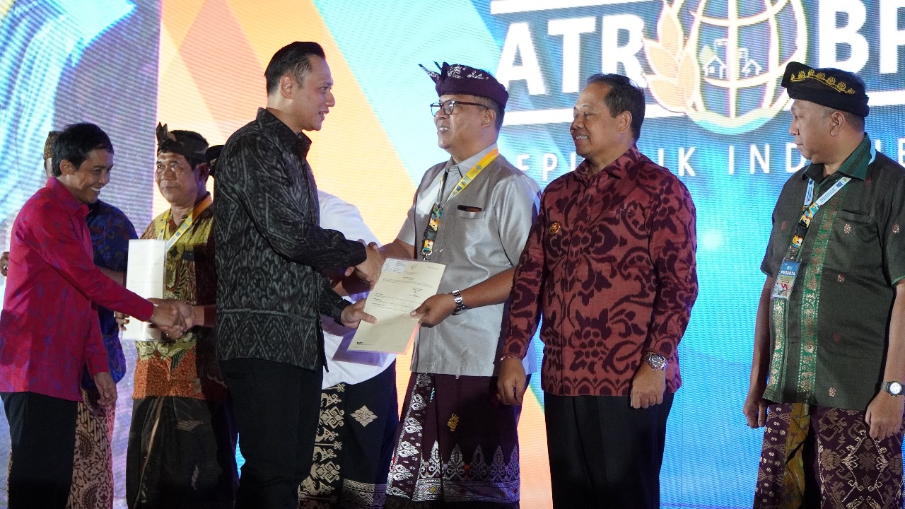 Puncak Reforma Agraria Summit 2024, Kemenkumham Terima Sertipikat Elektronik Hak Guna Pakai dari ATR/BPN