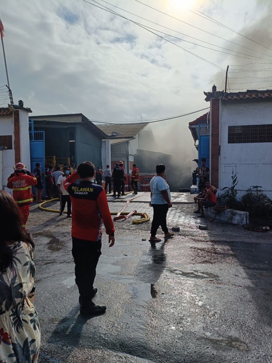 Gudang Elpiji CV Bintang Bagus Terbakar, 18 Korban Dilarikan ke Rumah Sakit