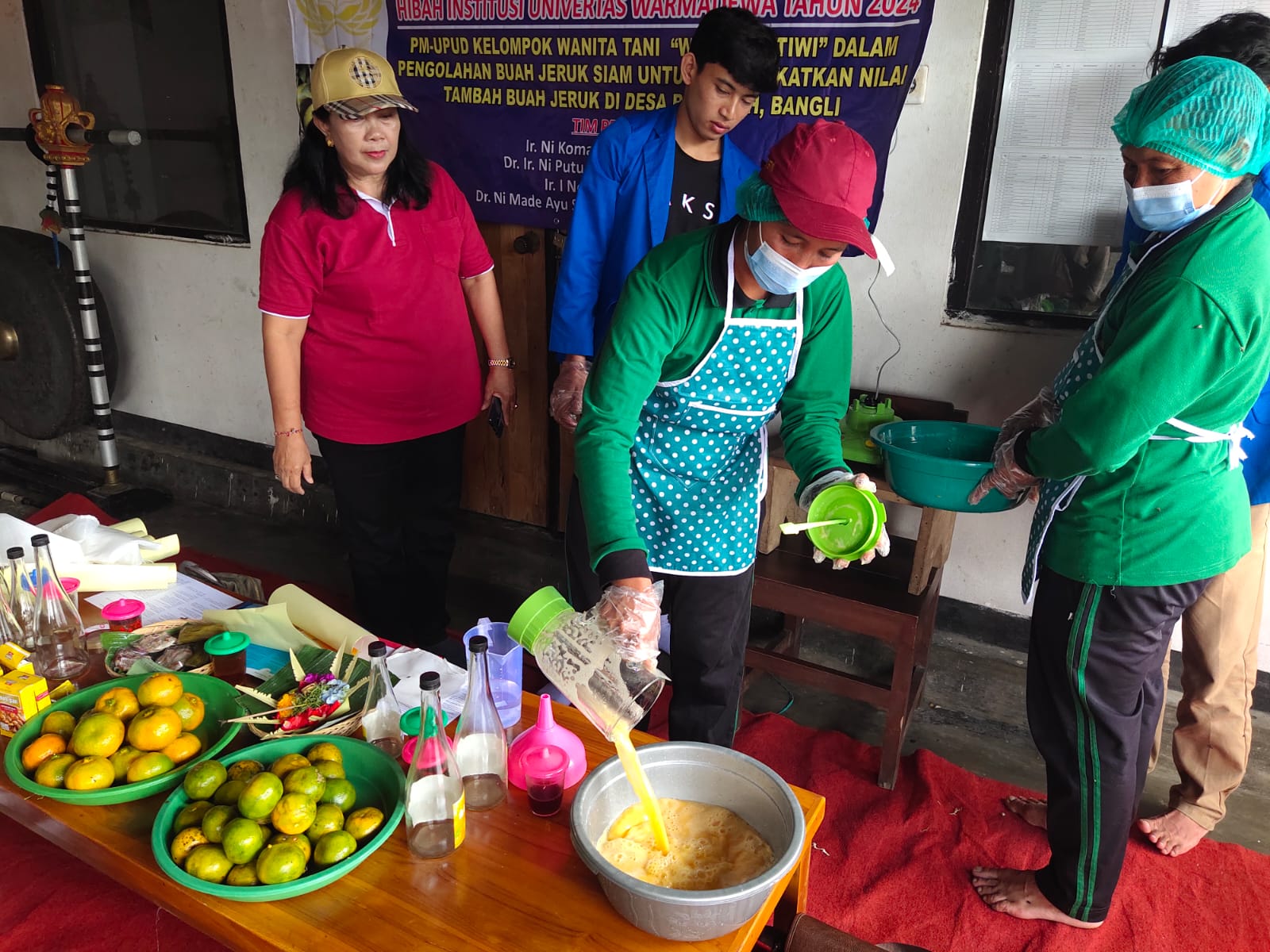 Hindari Hasil Panen Jeruk Terbuang, Akademisi Unwar Ajak Petani Olah Jadi Wine
