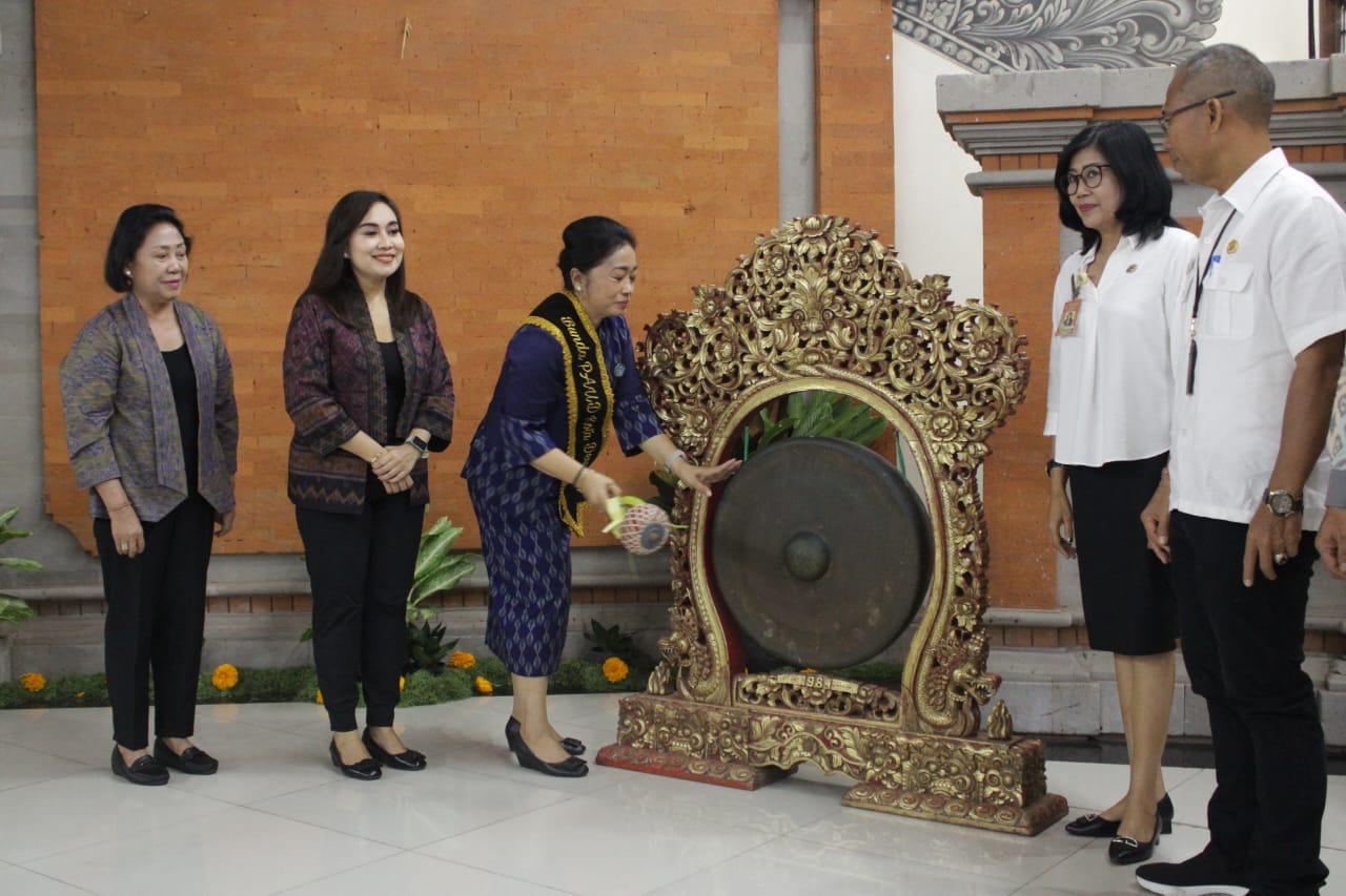 Bekali Metode Pembelajaran Efektif, Ratusan Guru TK dan SD se-Kota Denpasar Ikuti Sosialisasi Transisi PAUD – SD