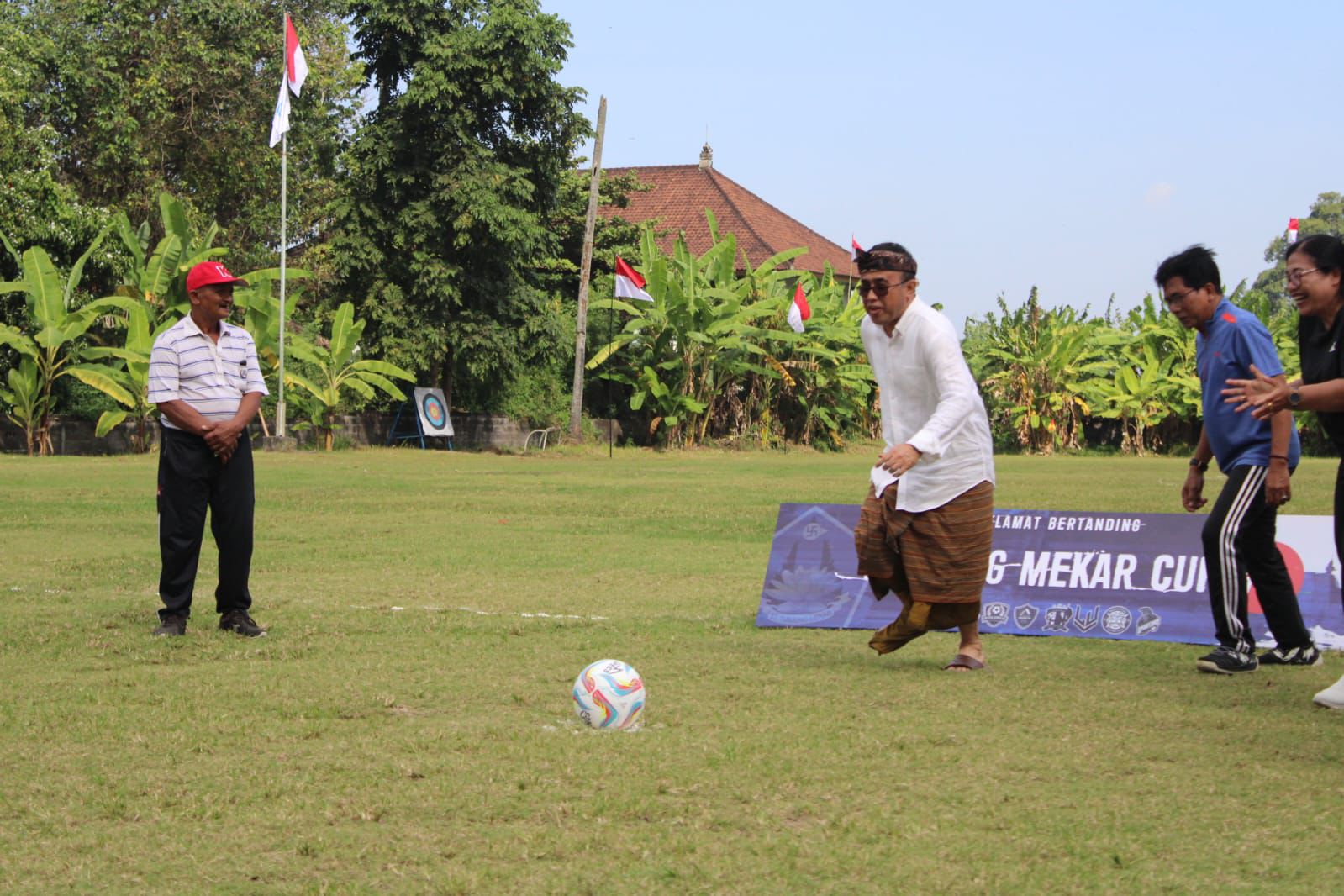 Walikota Jaya Negara Buka Turnamen Sepak Bola Tunjung Mekar Cup II