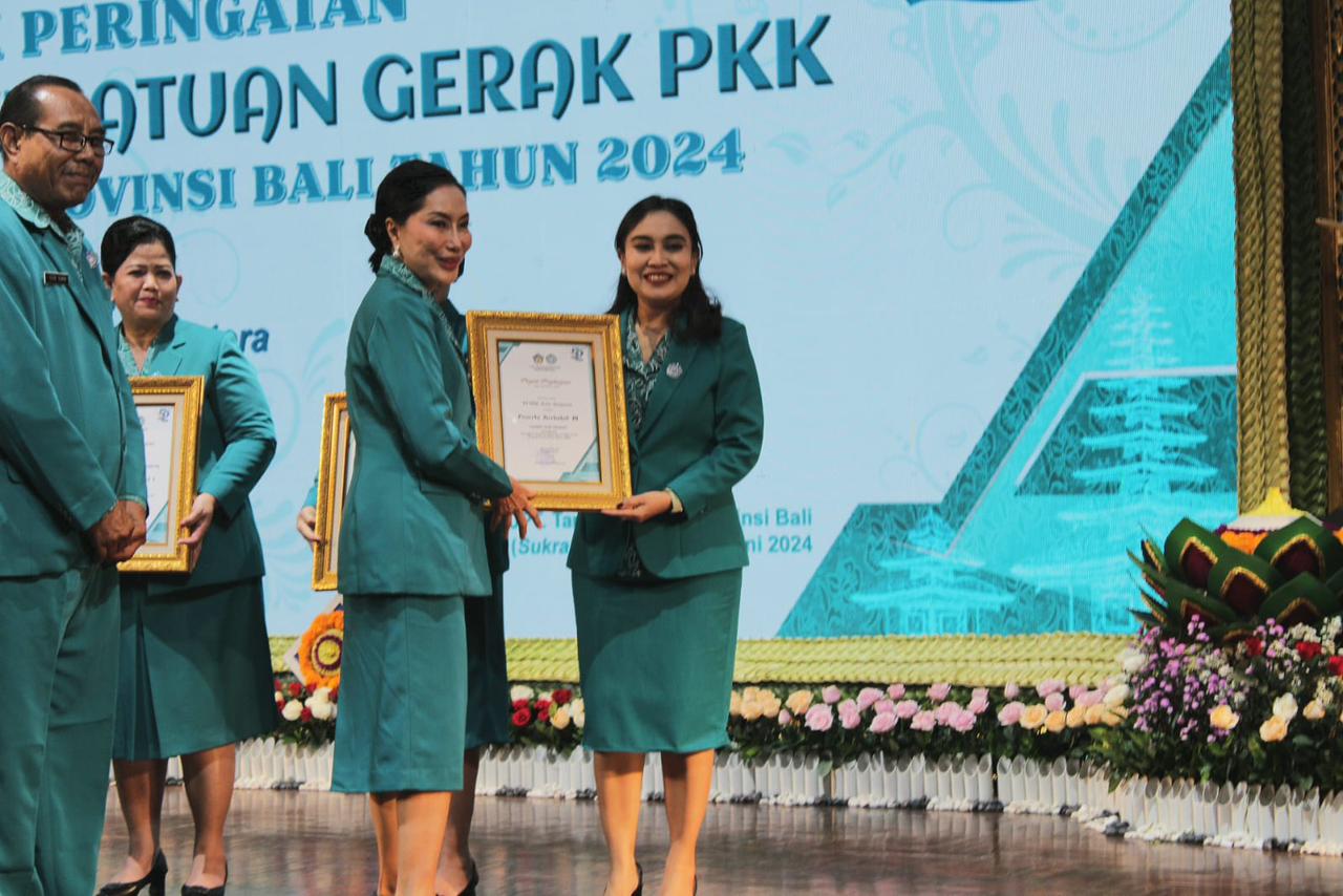 Ny. Ayu Kristi Arya Wibawa Hadiri Puncak HKG Ke-52 Provinsi Bali