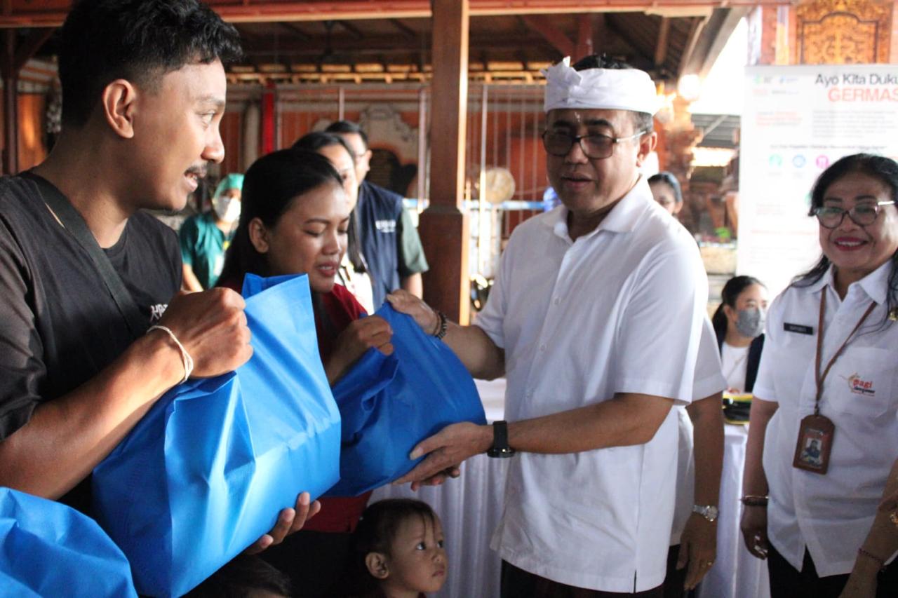 Wujudkan Pelayanan Kesehatan Masyarakat, Jaya Negara Tinjau Safari Kesehatan di Banjar Dajan Tangluk Kesiman