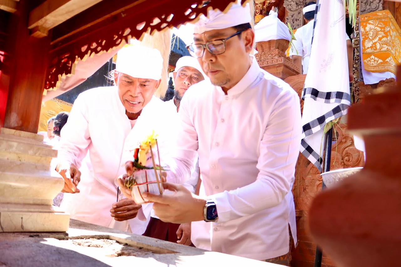 Wawali Arya Wibawa Gedong dan Tajuk Pura Desa Adat Penyaringan Sanur Kauh