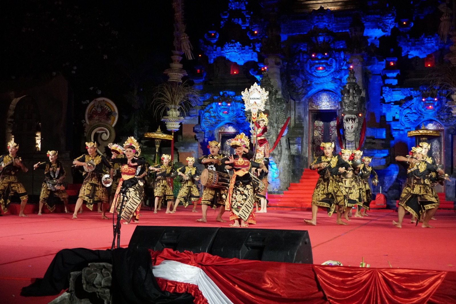 Duta Badung Seka Gong Ayu Jimbaran Tampil Wimbakara di PKB XLVI