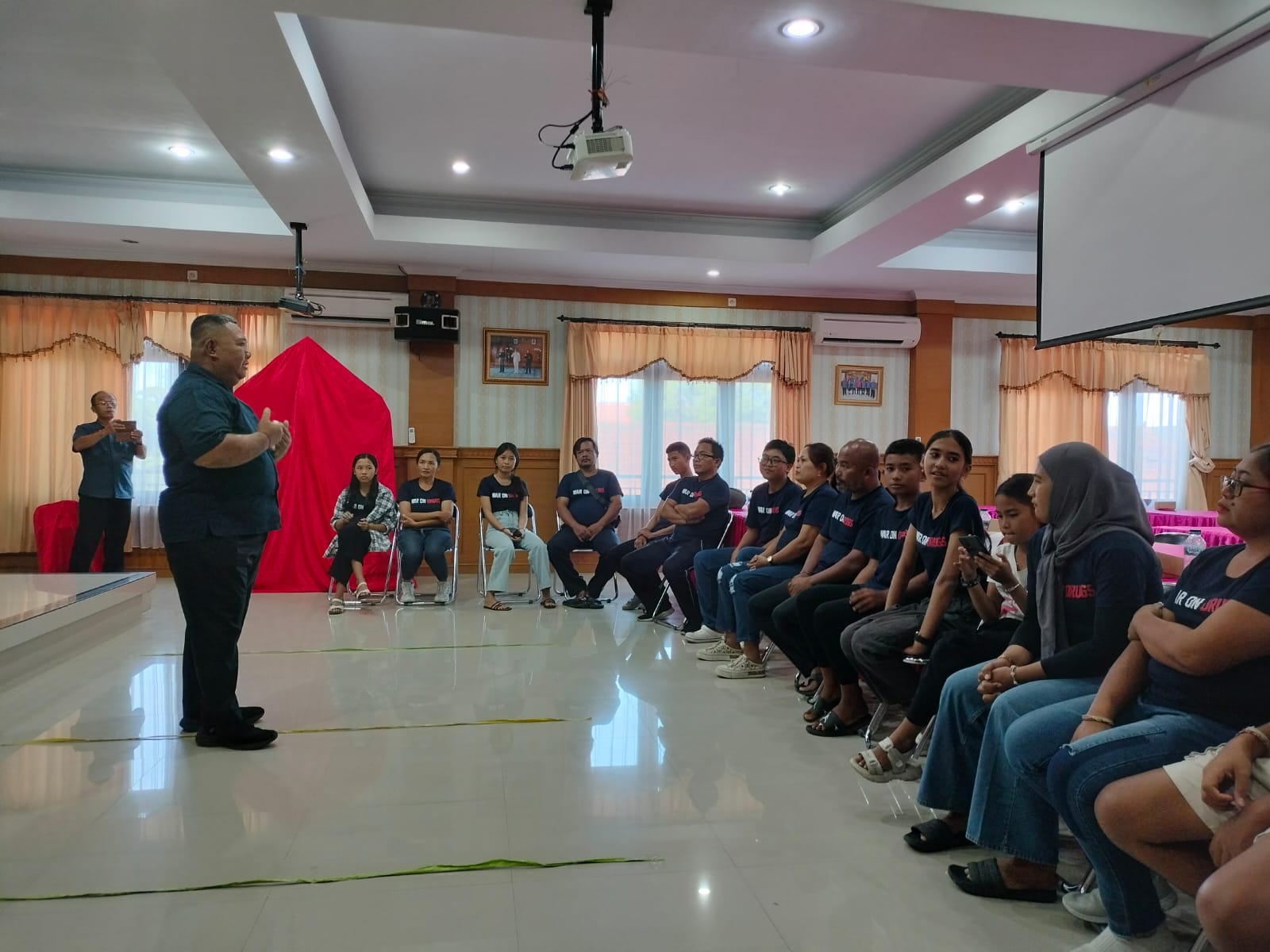 Komitmen Edukasi Bahaya Narkoba, Desa Sidakarya Terima Penghargaan dari BNN Kota Denpasar