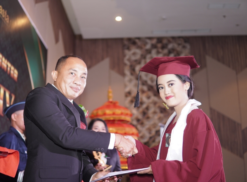 Asta Learning Center Lepas 56 Wisudawan – Wisudawati Angkatan Ke-IV di Swiss Balresort Kuta Selatan