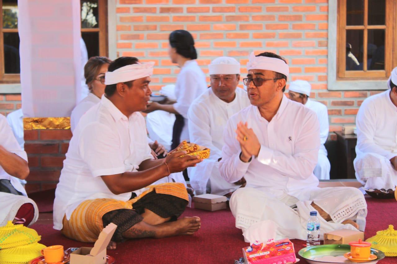 Walikota Jaya Negara Hadiri Karya Ngenteg Linggih Pura Batur Lap Lap, Penatih Dangin Puri