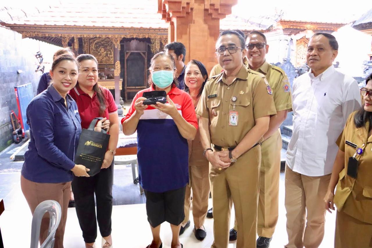 Serangkaian Peringatan HKN, Walikota Jaya Negara Tinjau Safari Kesehatan di Banjar Bun