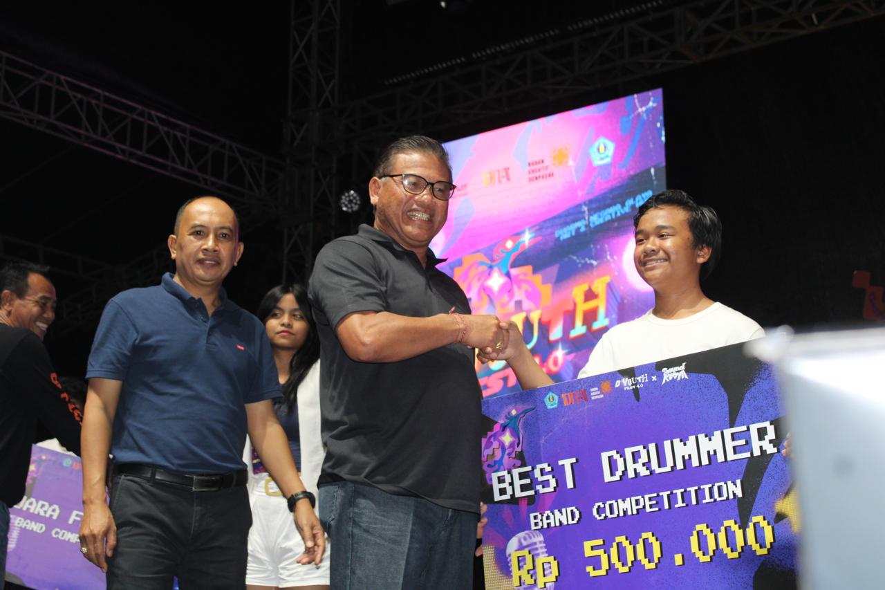 Penampilan Scared of Bums dan Navicula Puncaki Gelaran D’Youth Fest 4.0 Disaksikan Puluhan Ribu Pengunjung