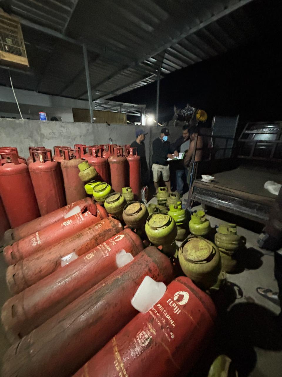 Satgas Gakkum Operasi Cipkon Ungkap Pengoplos Elpiji Subsidi di Denpasar