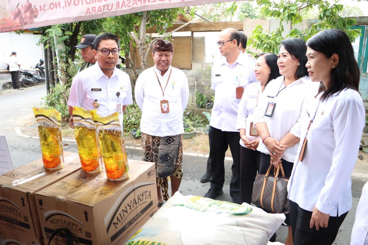  Pemkot Denpasar Gelar Pasar Murah dan Safari Kesehatan di Desa Dauh Puri Kaja