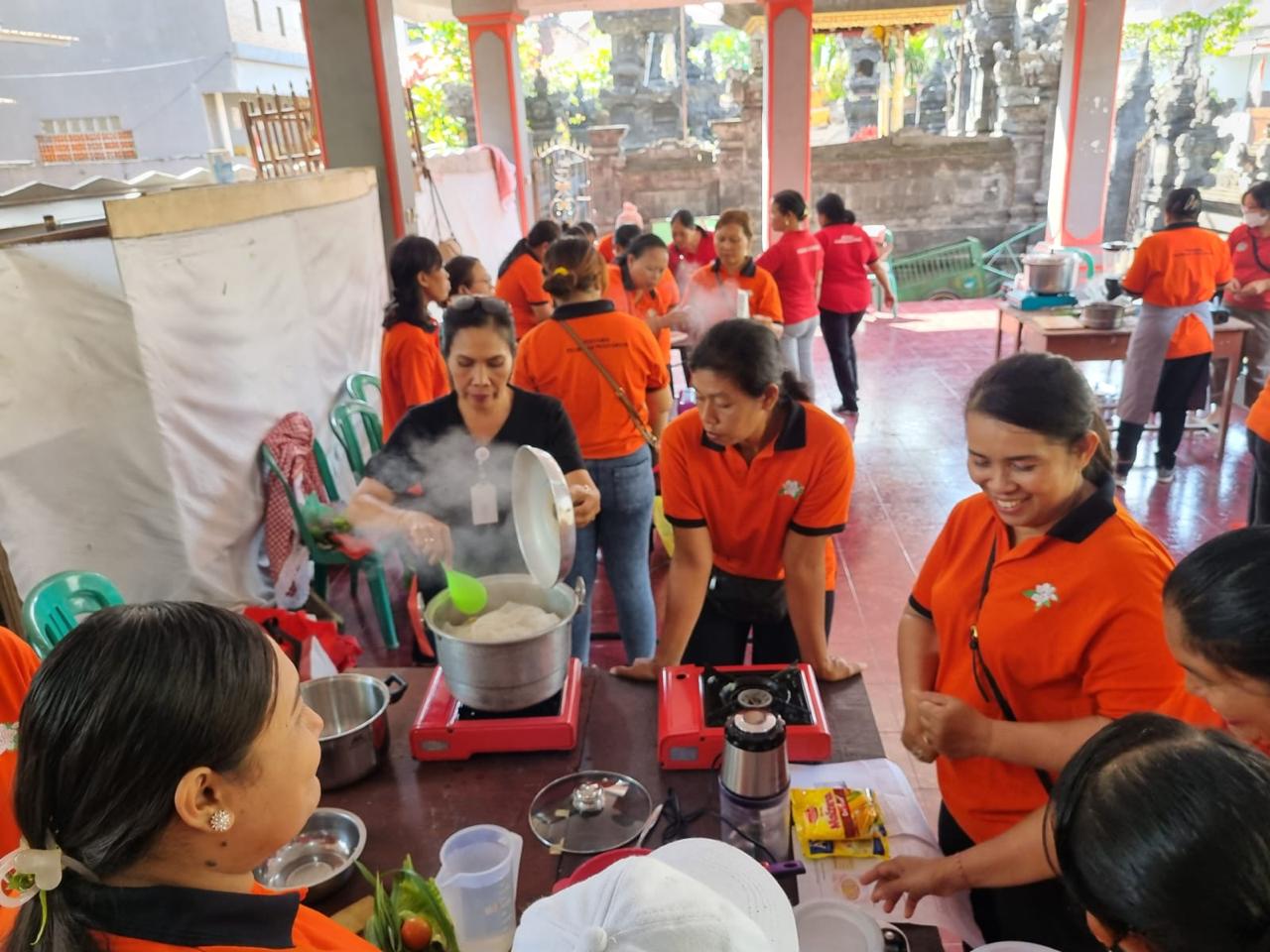 Kelurahan Peguyangan Gelar Rembug Stunting dan Pelatihan Pembuatan PMT Berbahan Lokal