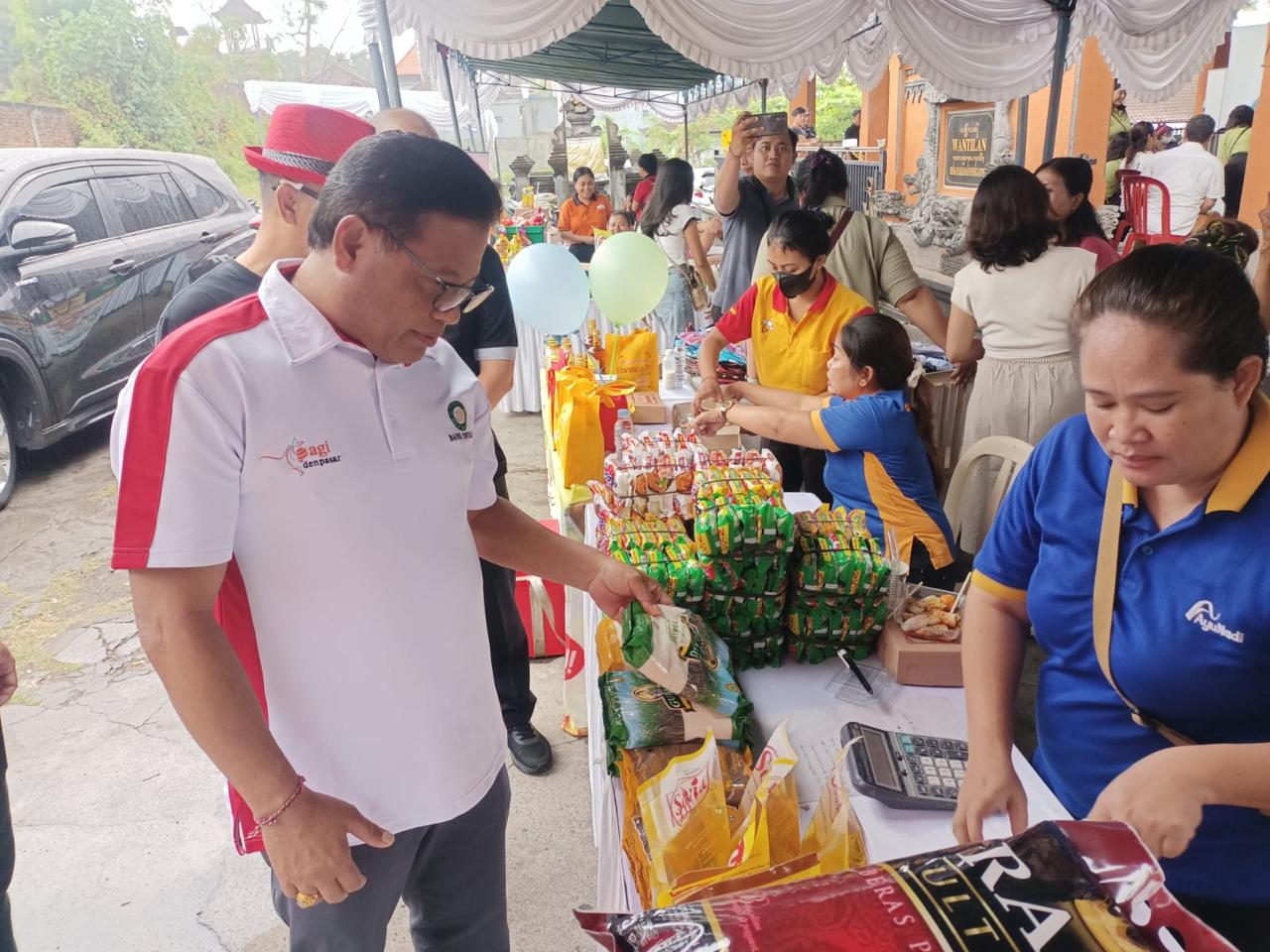Semarak Hari Kemerdekaan, Desa Ubung Kaja Gelar Pasar Murah dan Safari Kesehatan