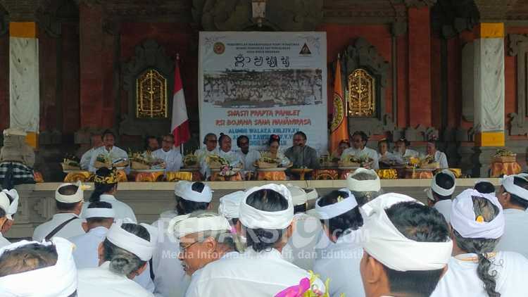 Alumni Pasraman Dharma Wasita Capung Mas Gelar Upacara Rsi Bojana