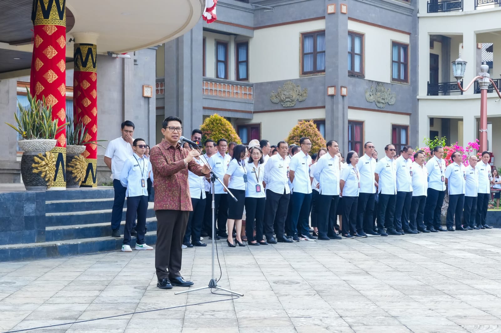 Sekda Adi Arnawa Pamit Dengan Seluruh Kepala OPD dan Pegawai di Pemkab Badung