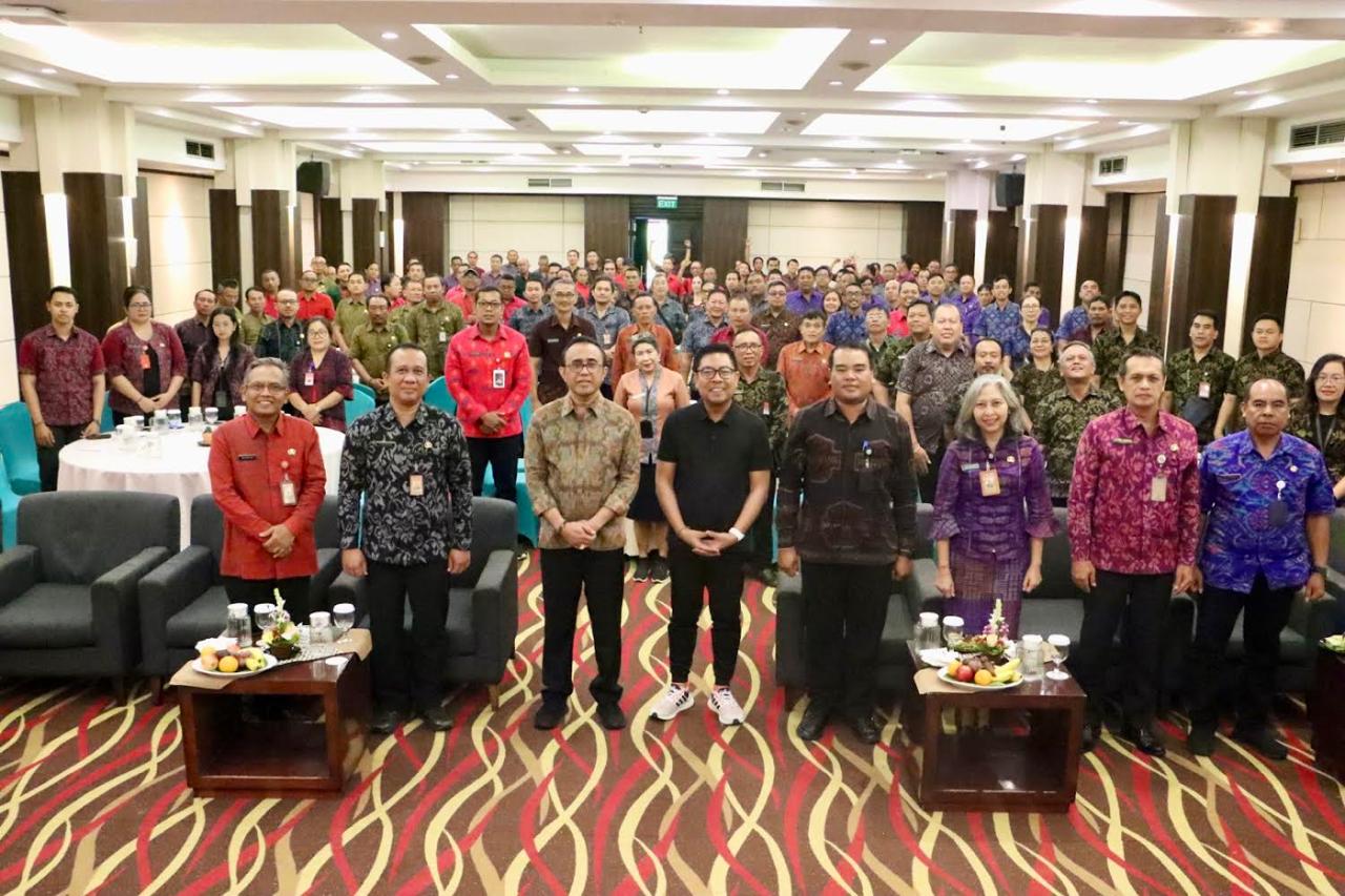 Walikota Jaya Negara Buka Sosialisasi Wawasan Kebangsaan dan Pengelolaan Desa Wisata