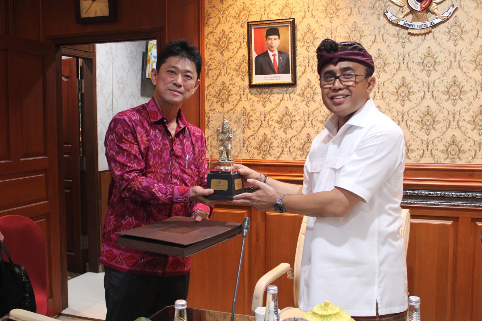 Walikota Jaya Negara Terima Kunjungan Kehormatan Wakil Menlu Parlemen Jepang