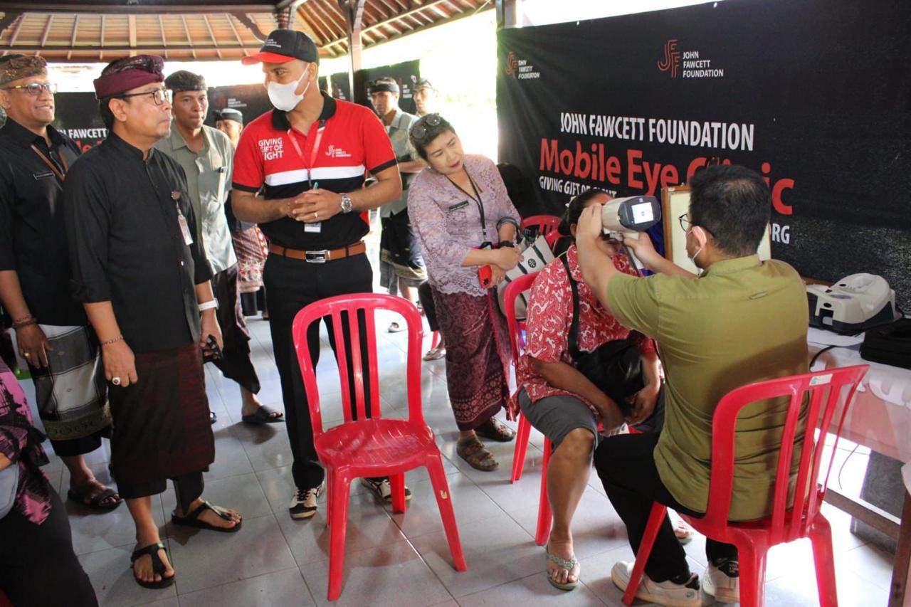 Tingkatkan Kesehatan Warga Menyeluruh, Wawali Arya Wibawa Tinjau Safari Kesehatan