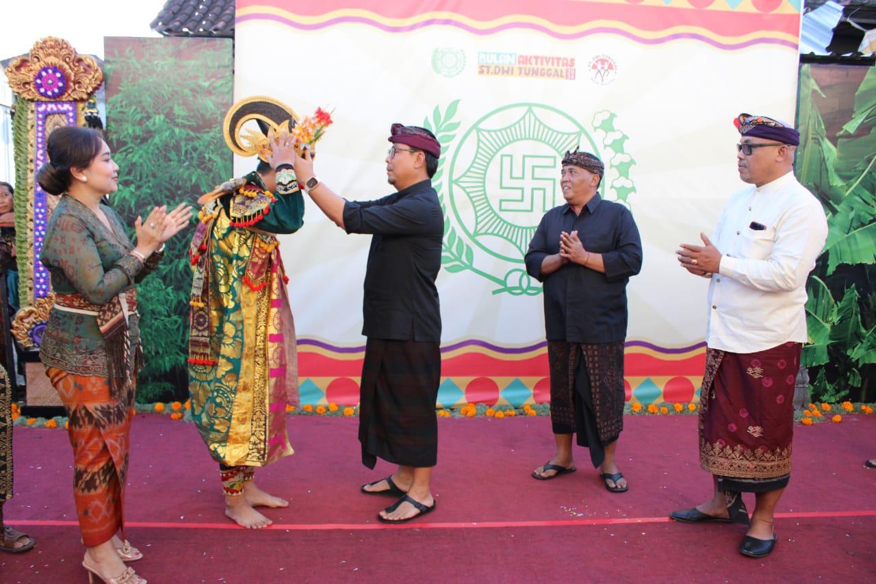 Bentuk Konsistensi Kesenian dan Kebudayaan, Wawali Arya Wibawa Buka Gelar Budaya ST Dwi Tunggal