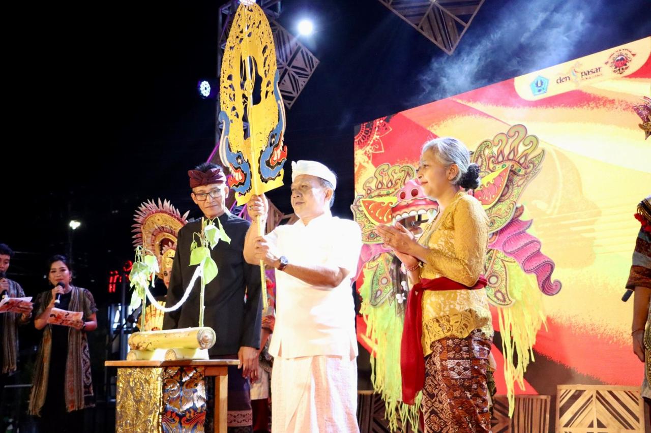 Pjs. Walikota Dewa Mahendra Denpasar Tutup Teruna Teruni Festival 2024