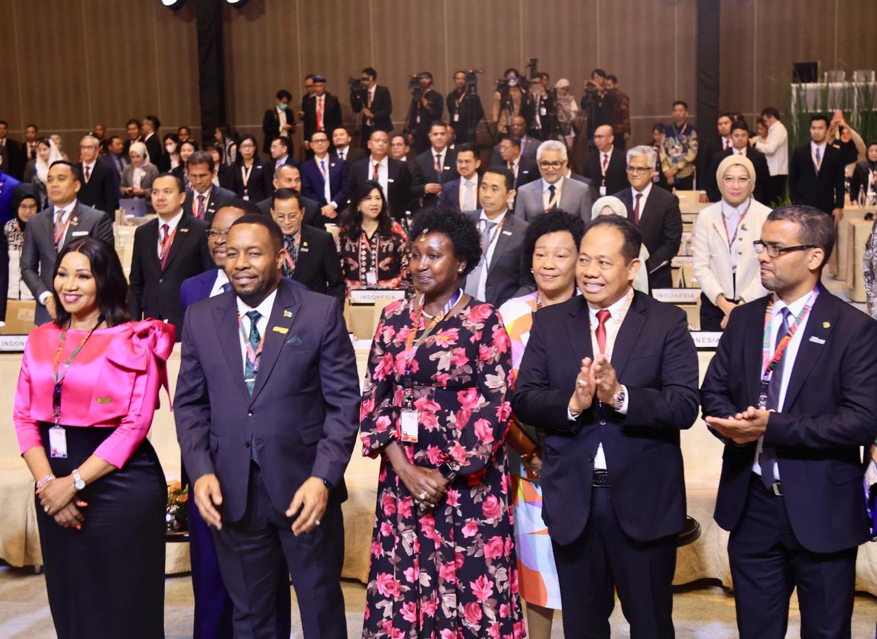 Pj. Gubernur Mahendra Jaya Hadiri Pembukaan Indonesia-Africa Parliamentary Forum di Bali