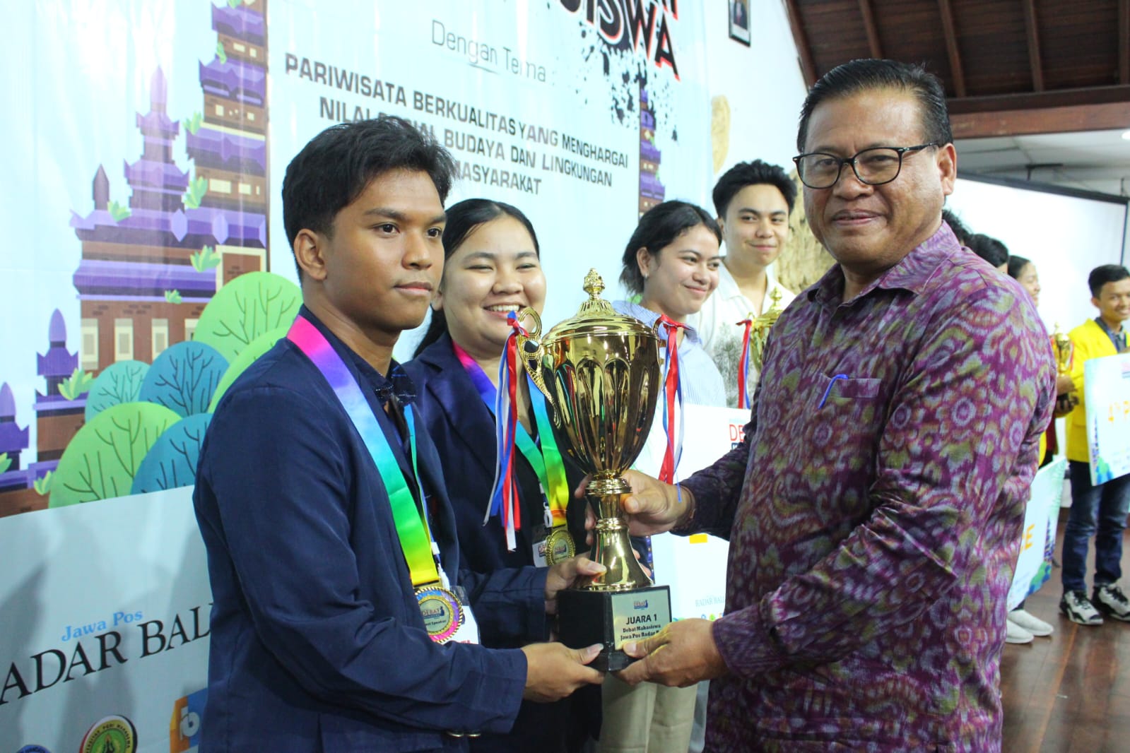 Sekda Alit Wiradana Mahasiswa Berharap Dapat Berikan Pemikiran Perkembangan Pariwisata Sosial Budaya