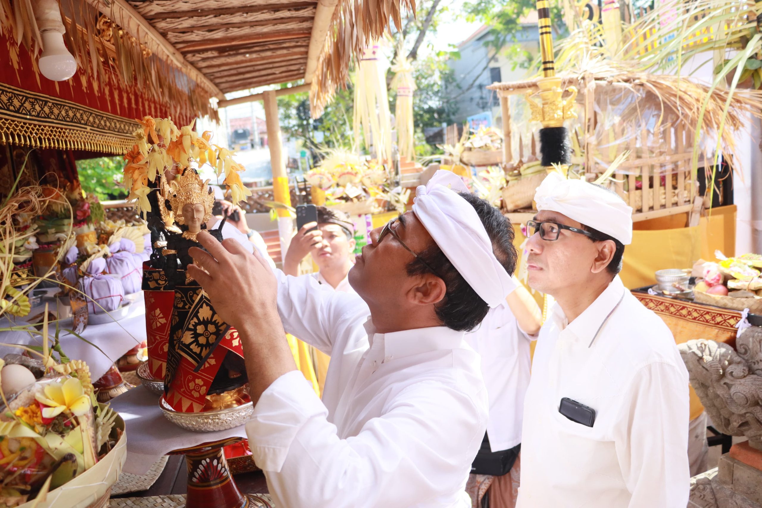 Rangkaian Karya di Kantor Bapenda Denpasar, Walikota Jaya Negara ”Ngiyas Bhatara Rambut Sedana”