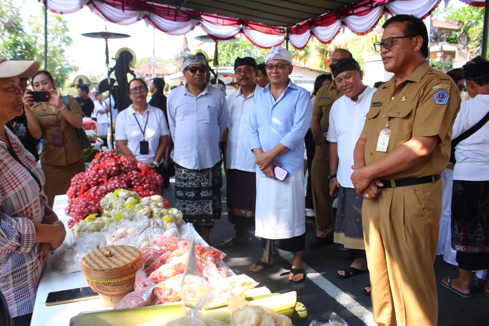 Jelang Hari Raya Galungan, Pemkot Denpasar Gelar Bazar Pangan di Sanur Kaja