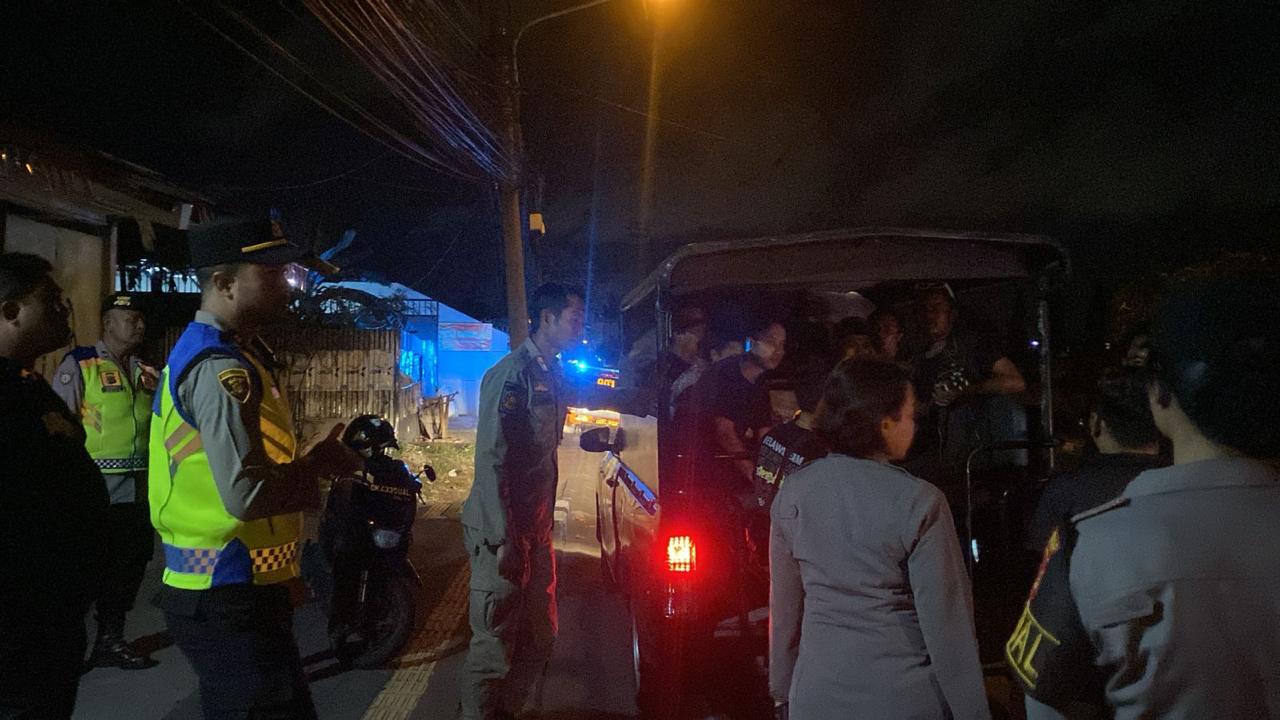 Ciptakan Lingkungan Aman, Satpol PP Kota Denpasar Gelar Patroli Bersama Polri