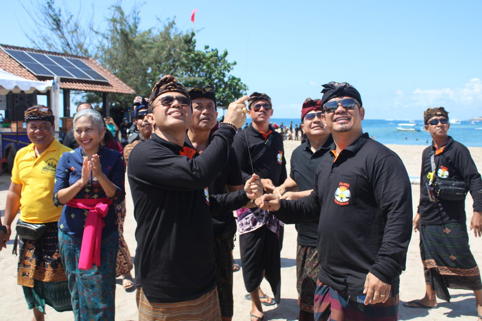 Denpasar Kite Festival VIII Dibuka, Walikota Jaya Ngara Komitmen Lestarikan Tradisi Malayangan