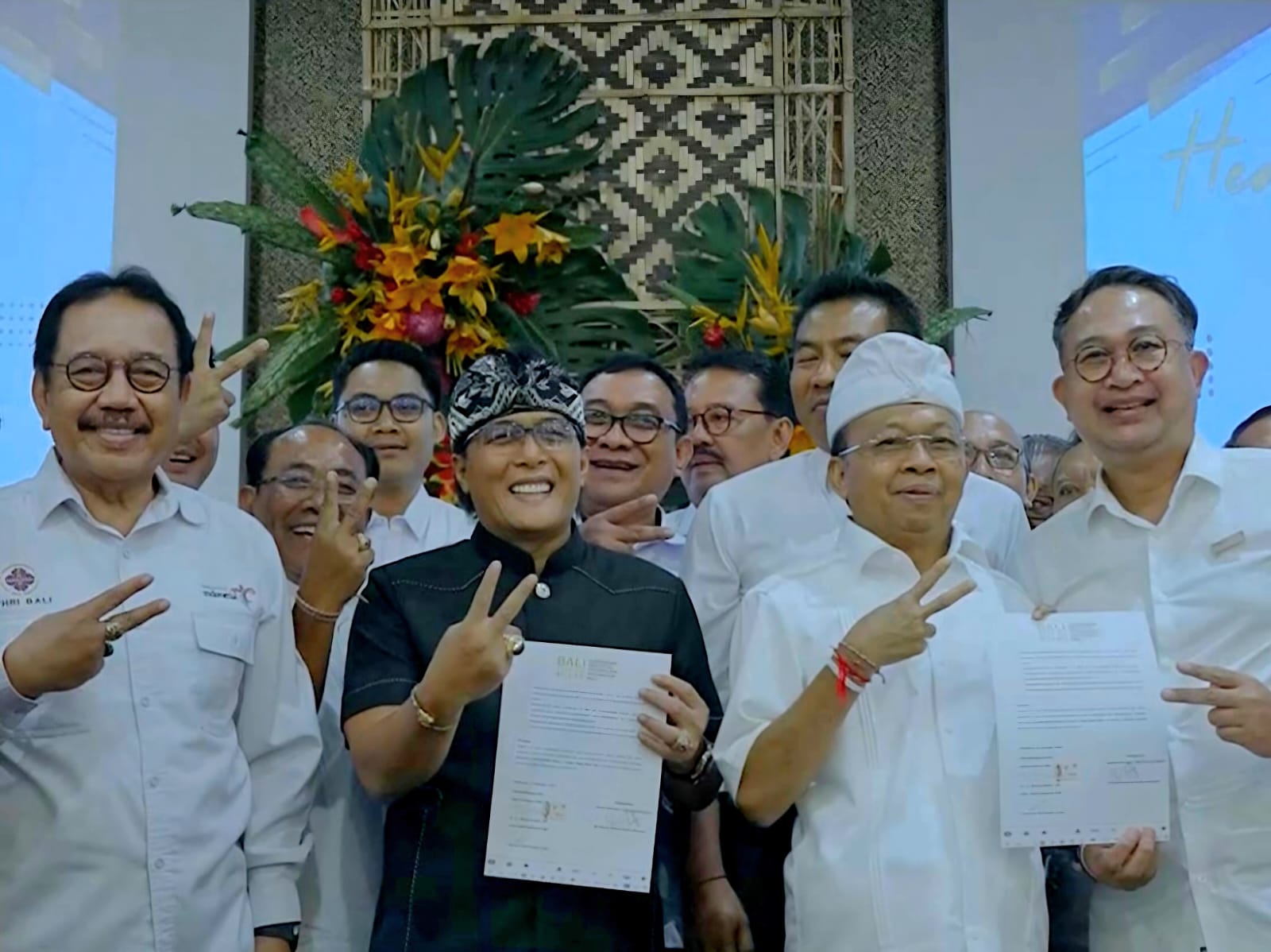 Edukasi Cerdas Wayan Koster Soal Tagline One Komando Pusat dan Daerah