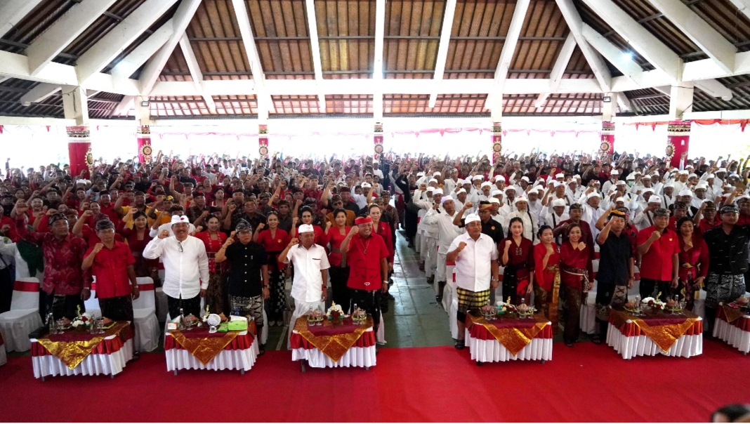 Ribuan Warga Gianyar Tekad Bulat Menangkan Koster-Giri dan AMAN