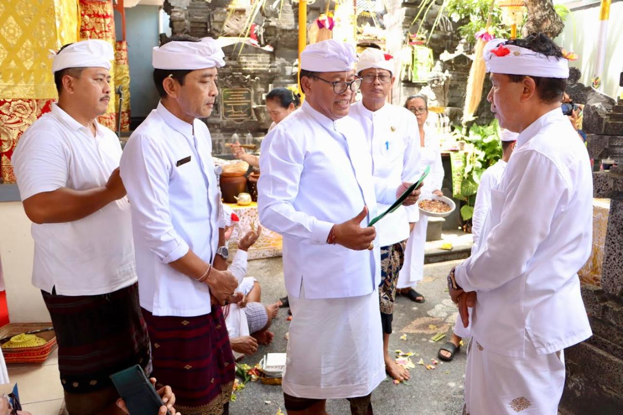 Banjar Kerta Petasikan Gelar Karya Pangratep dan Padudusan Alit Pura Bhagawan Penyarikan
