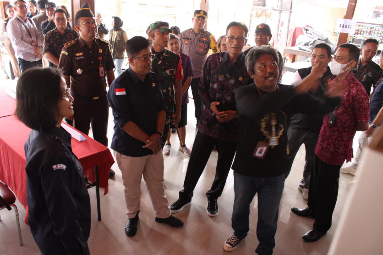 Forkopimda Denpasar Tinjau TPS, Ajak Masyarakat Gunakan Hak Pilih dan Jaga Kondusivitas