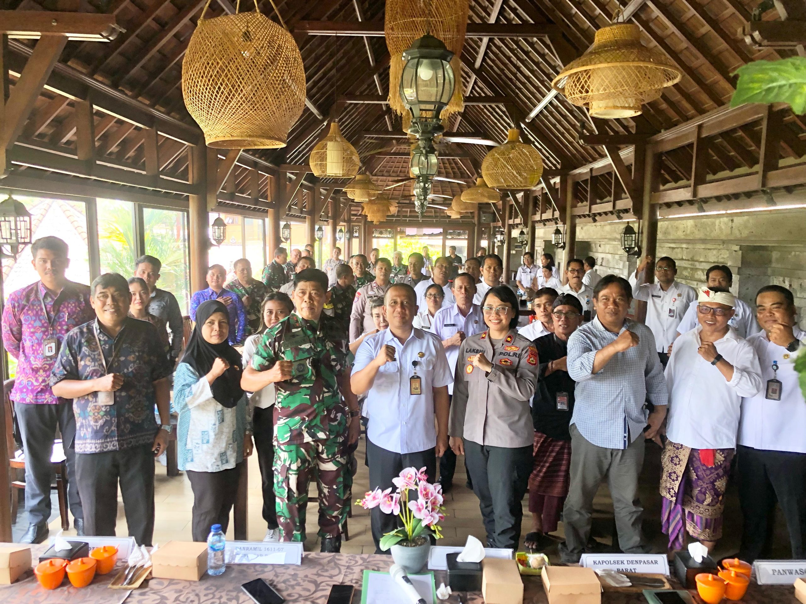 Pastikan Keamanan dan Kelancaran Pilkada, Kecamatan Denbar Gelar Rapat Forkopimcam