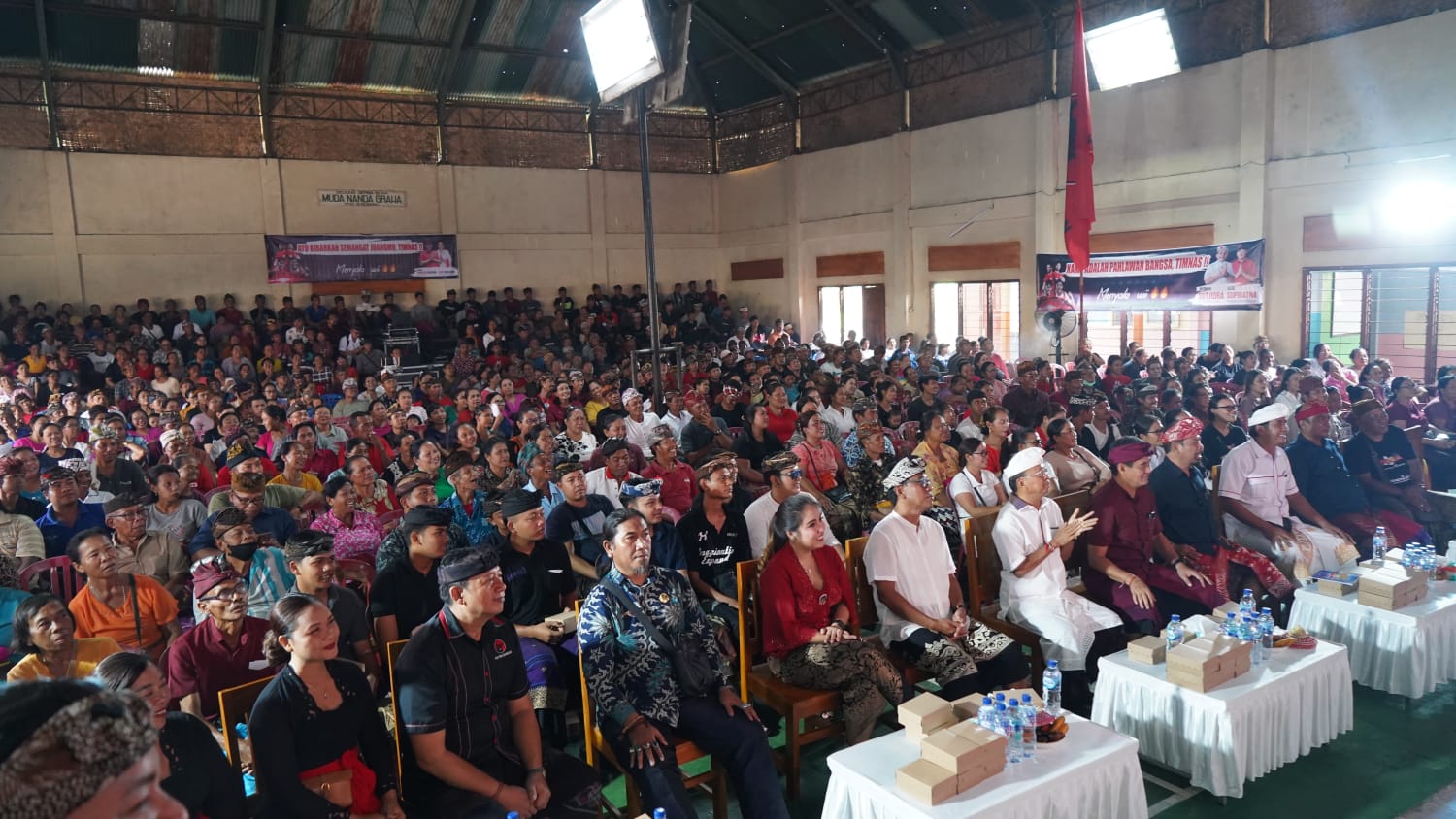 Perkuat Desa Adat, Ribuan Warga Busungbiu Bertekad Menangkan Koster-Giri