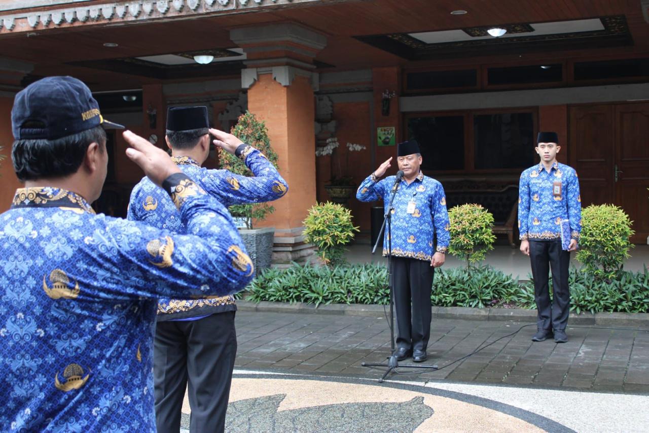 Sekda Denpasar Alit Wiradana Pimpin Apel Hut Ke-53 KORPRI