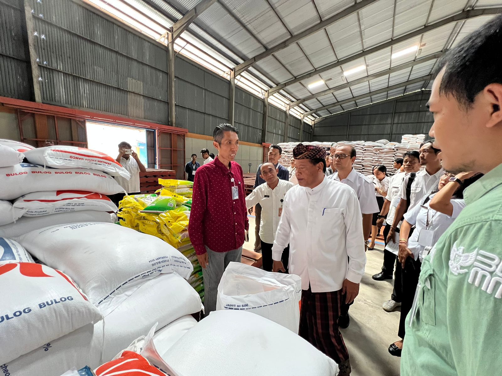 Pantau Gudang Bulog, TPID Denpasar Pastikan Stok Beras Aman Jelang Nataru 2025